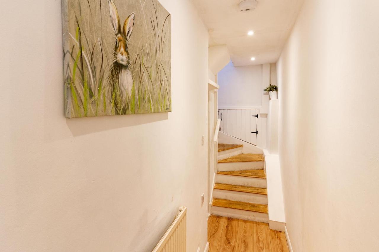 מלמסבורי The Shoe Box Cottage With Allocated Parking מראה חיצוני תמונה
